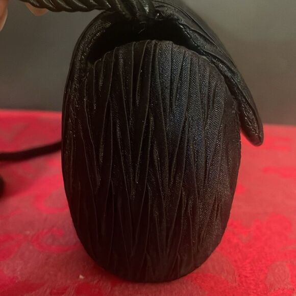 Vintage Walborg Black Pleated Satin Clutch Shoulder Bag Capsule Shape‎ - Picture 5 of 9